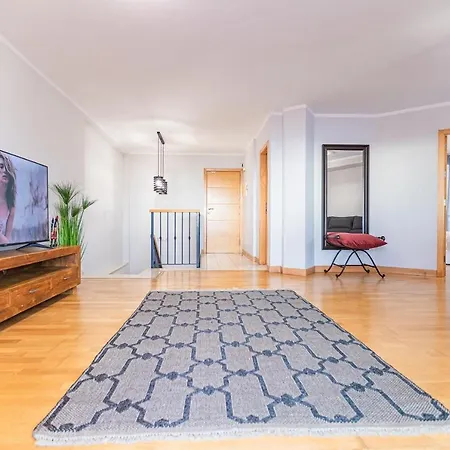 Amazing Duplex With Panoramic Ocean Views 阿德耶