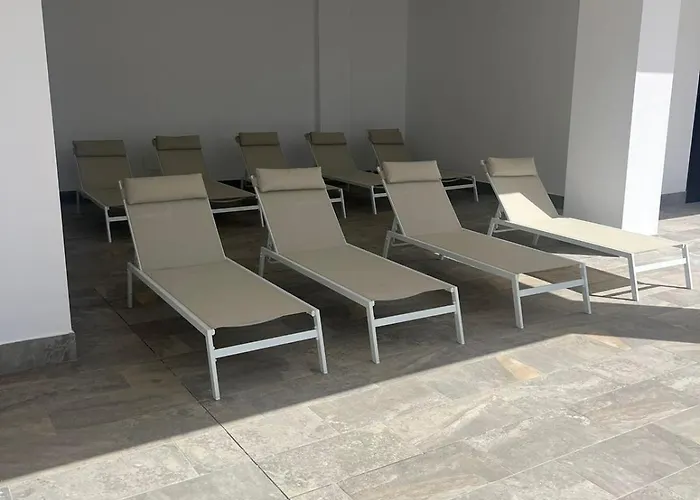 Amazing Duplex With Panoramic Ocean Views * 阿德耶